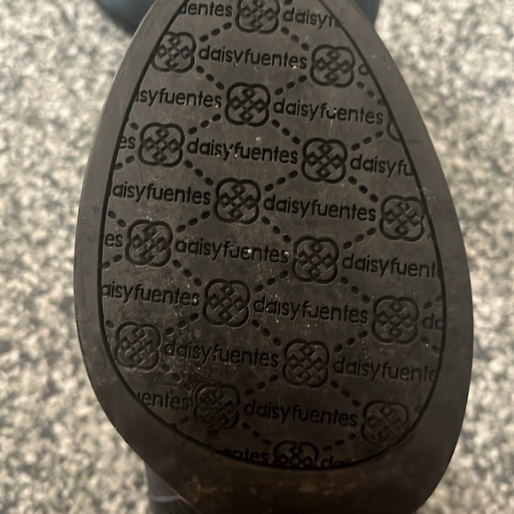 Daisy Fuentes ankle boots - Picture 5 of 5